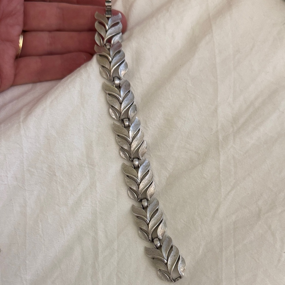Trifari Silver Tone Leaf Link Bracelet